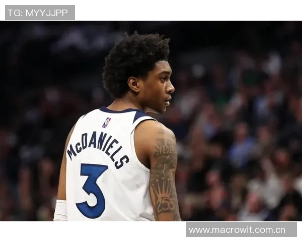麦克丹尼尔斯全场拼搏35分钟16投10中斩获25分并送出4次盖帽