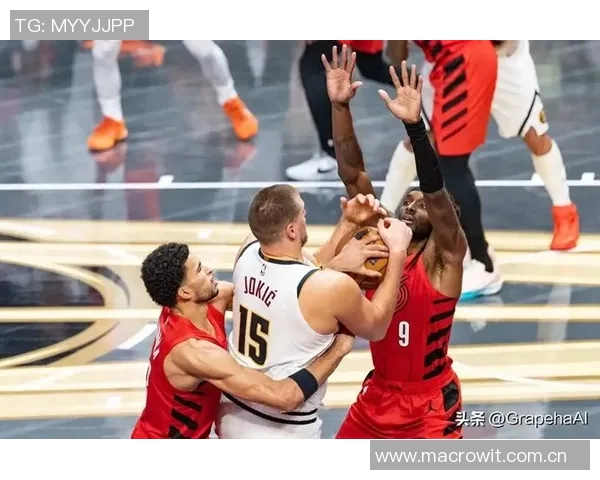 布克回应连吃两次技术犯规称裁判未看见错误导致掘金获得球权 布克回应连吃两次技术犯规称裁判未看见错误导致掘金获得球权