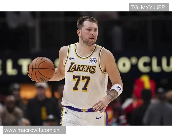 NBA官方称赞东契奇表现如巅峰湖人球队状态持续上升引发关注 NBA官方称赞东契奇表现如巅峰湖人球队状态持续上升引发关注