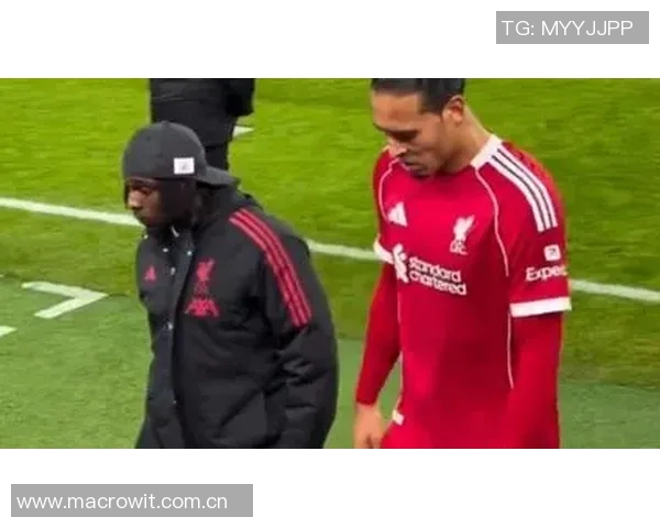 埃因霍温队长回应争议轻推范戴克称其身材高大应能承受