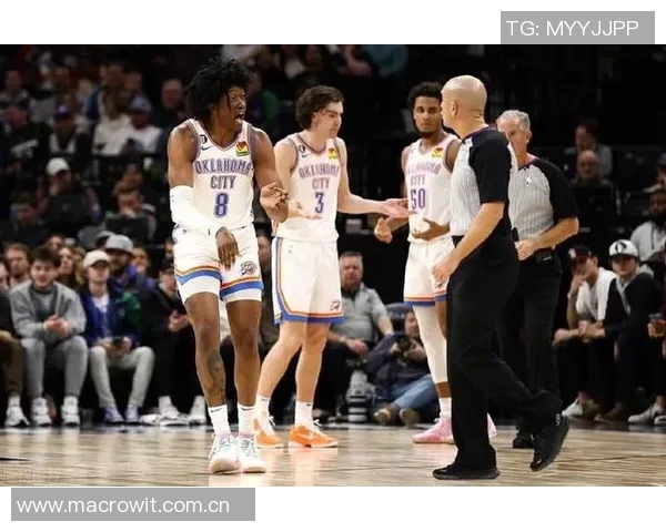 戈贝尔恶意肘击马威被判二级犯规直接驱逐出场引发热议