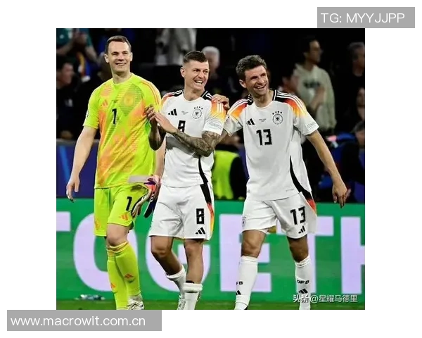 穆勒与克罗斯并列德国球员奖杯纪录未来有望独享荣耀