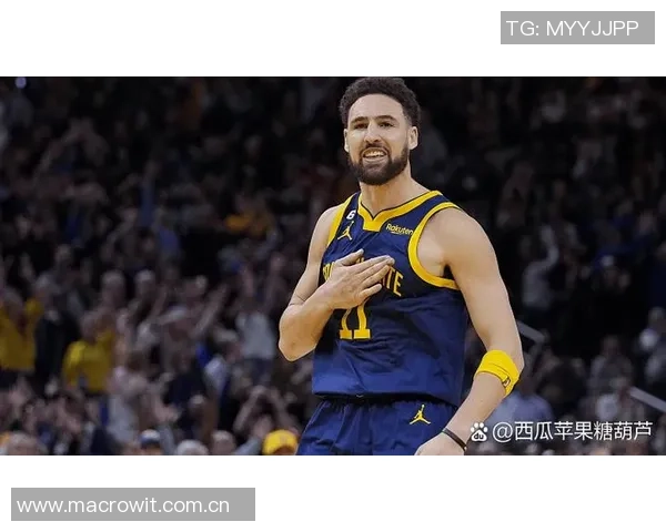 米诺特次节神勇表现五投全中连得12分带领球队一举拉开比分优势 米诺特次节神勇表现五投全中连得12分带领球队一举拉开比分优势