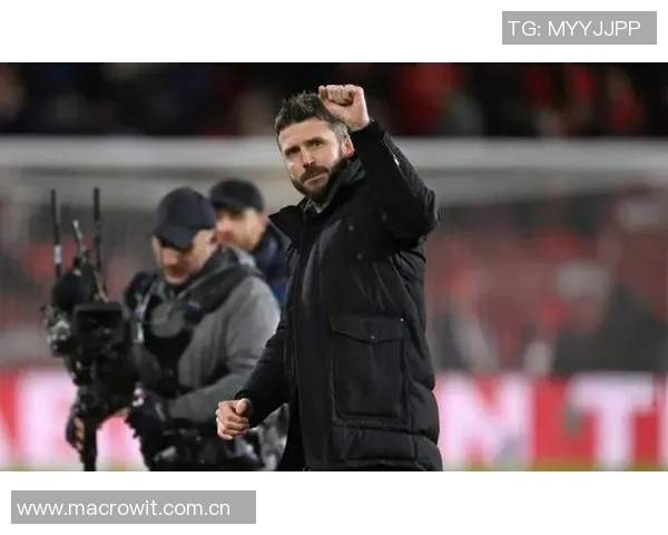 希勒分析卡里克需稳住曼联局面阿隆索被解雇不损声望