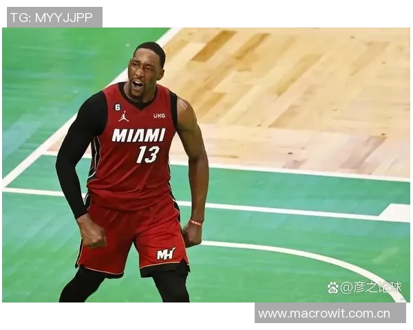 格莱姆斯回应后卫线拥挤问题强调加速比赛节奏提升球队表现