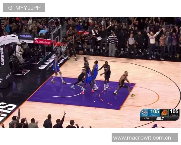 布克与中文布克合影互动投篮视频引发球迷热议