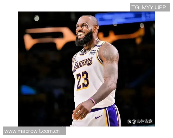 詹姆斯拒绝比较骑士队历史强调尊重每个时代的球员与成就 詹姆斯拒绝比较骑士队历史强调尊重每个时代的球员与成就