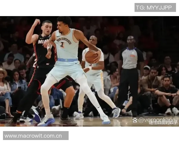 今日热火迎战老鹰希罗约维奇罗齐尔缺阵球队面临挑战